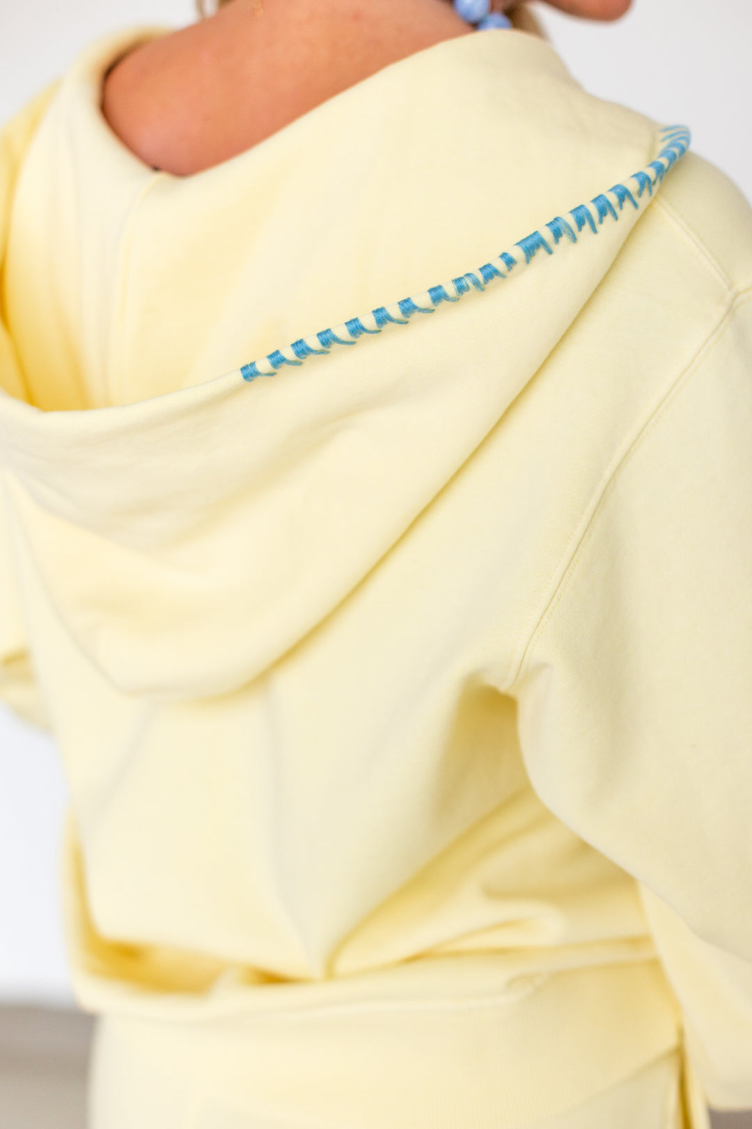 WASHED LEMON ZIP UP SWEATSHIRT