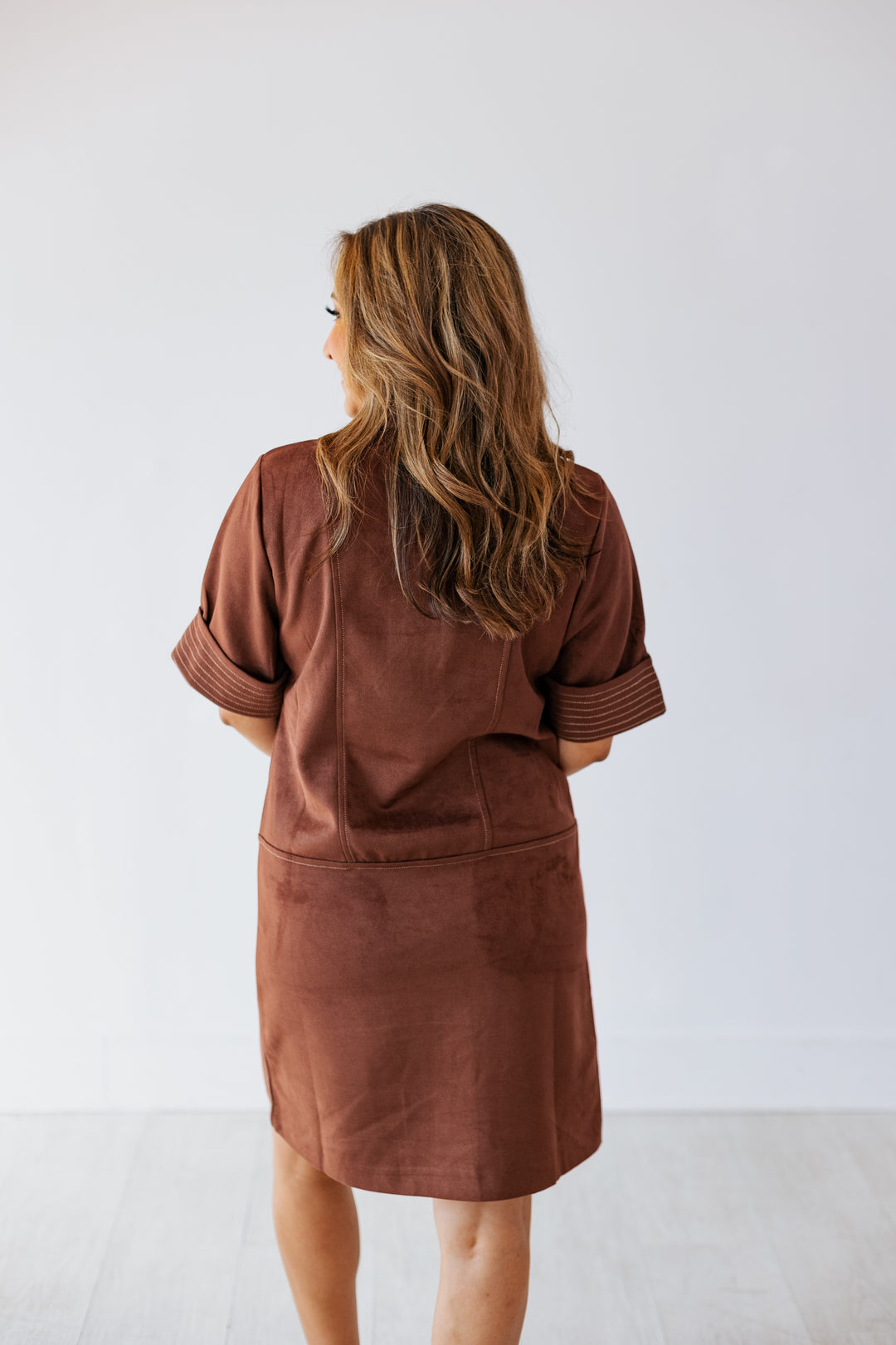 CHOCOLATE SUEDE SHORTSLEEVE DRESS