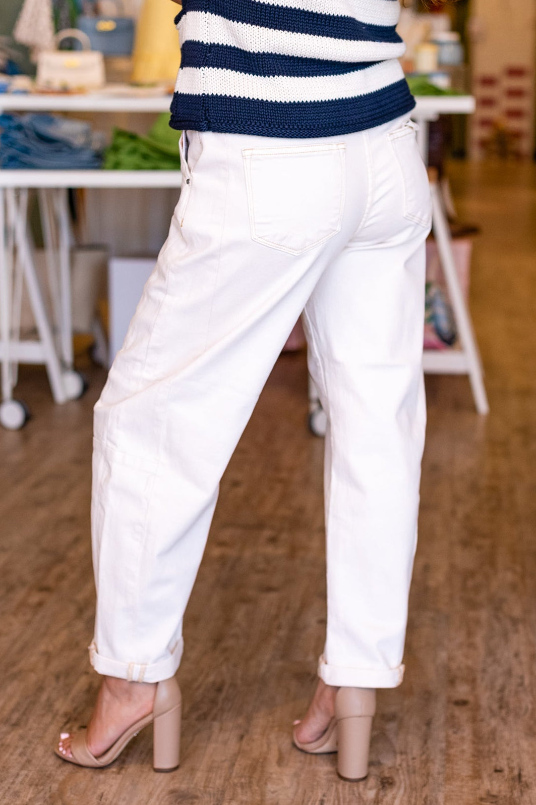 RISEN: MIDRISE BARREL JEAN- IVORY
