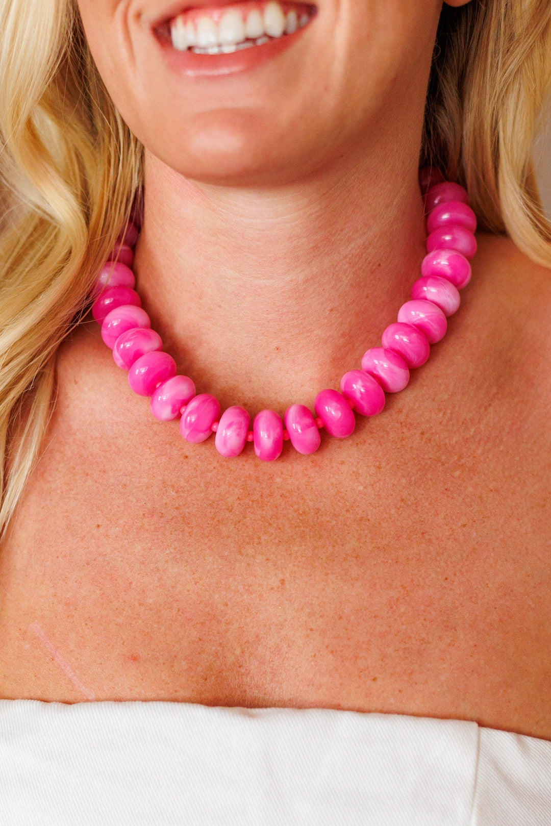 MARLAN NECKLACE -HOT PINK