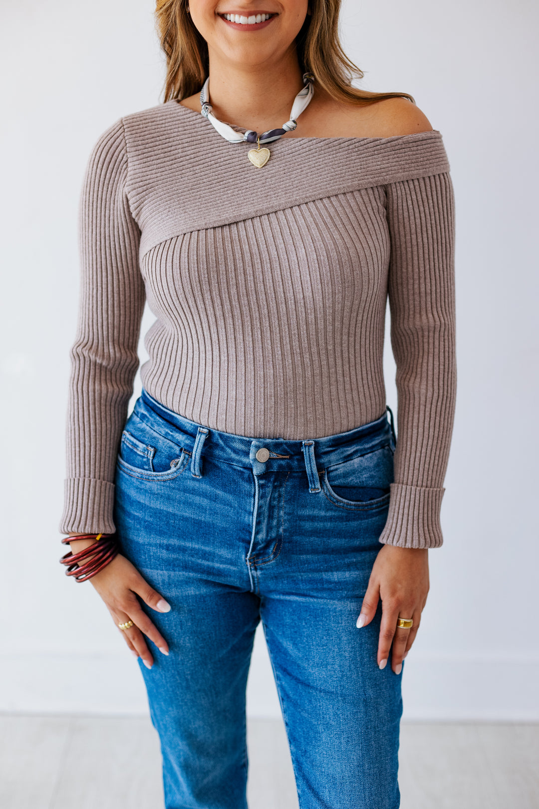 RIBBED ONE SHOULDER DETAIL TOP- WARM BROWN