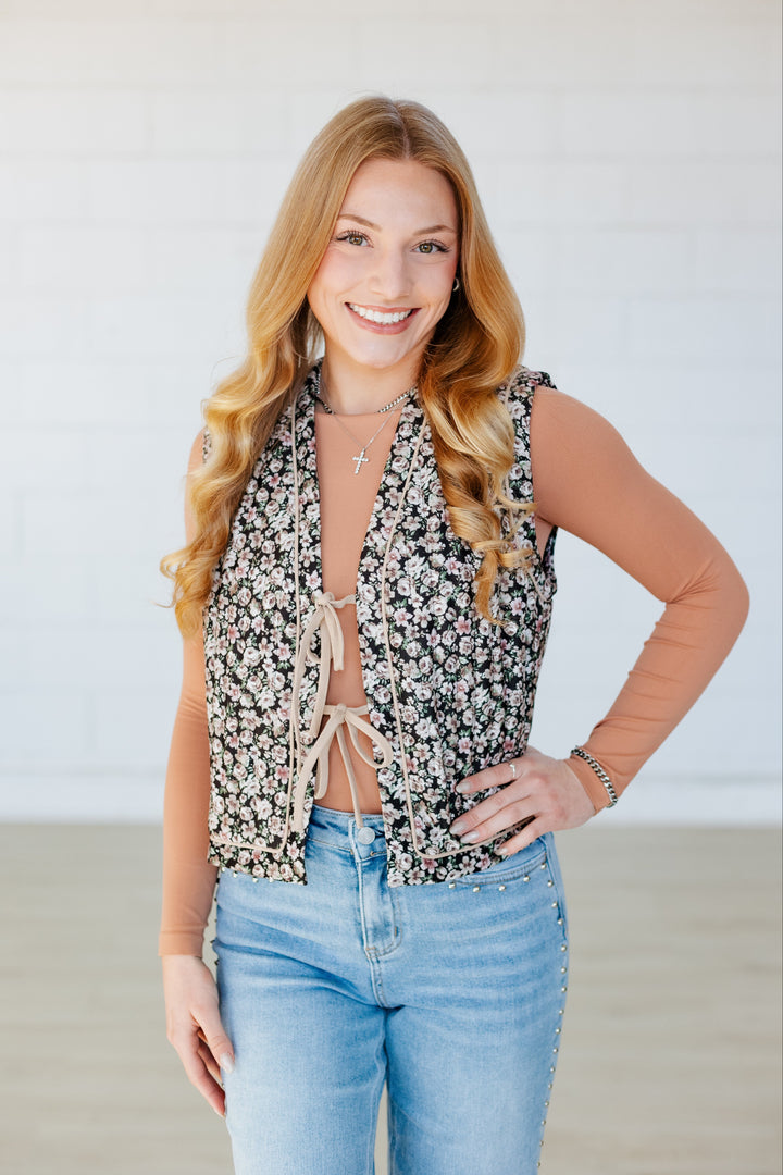 FLORAL QUILTED TIE VEST