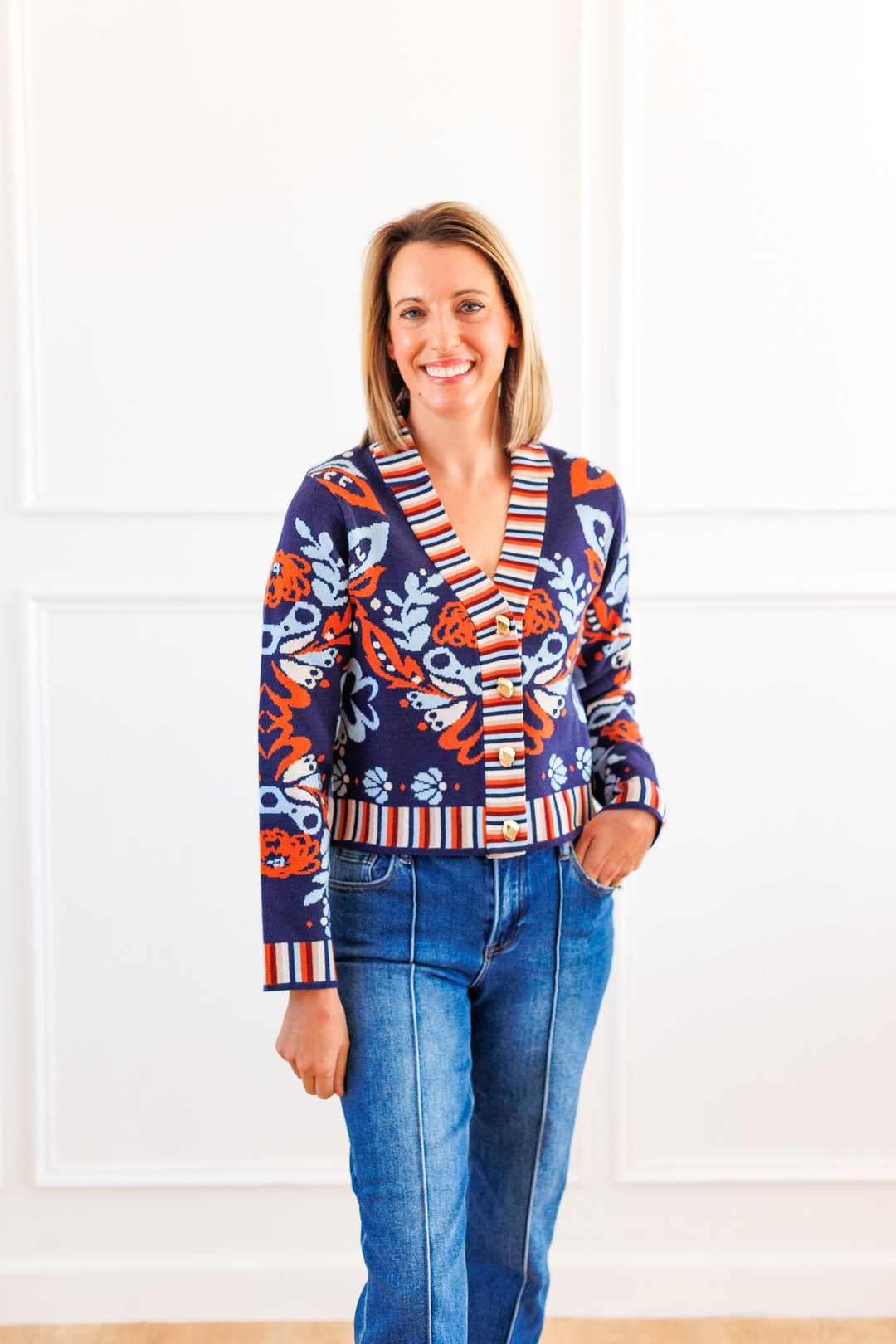 NAVY FLORAL V NECK SWEATER