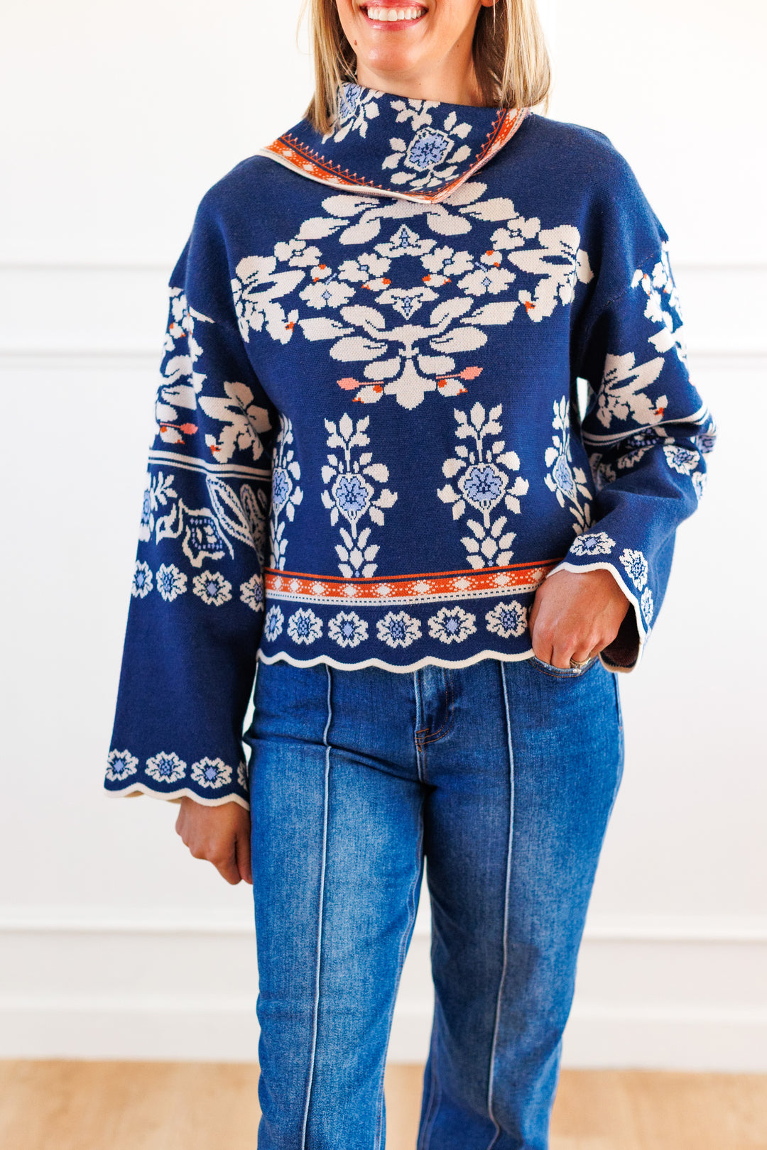 NAVY FLORAL BANDANA COLLAR SWEATER