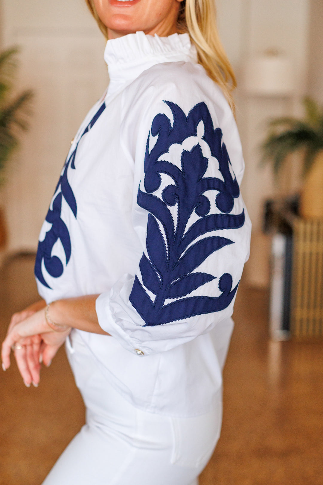 APPLIQUE 3/4 SLV BLOUSE-OFFWHITE &amp; NAVY