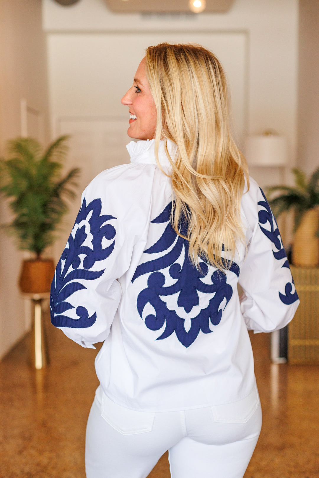 APPLIQUE 3/4 SLV BLOUSE-OFFWHITE &amp; NAVY