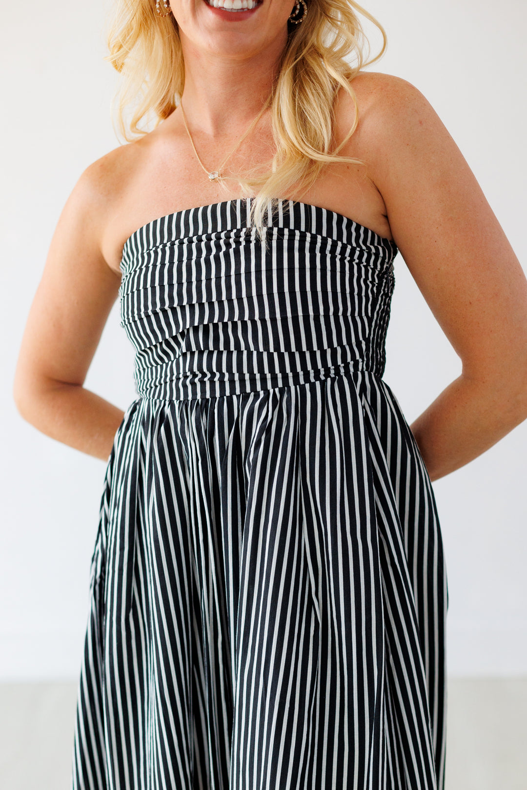 NOIR PROMENADE DRESS - BLACK