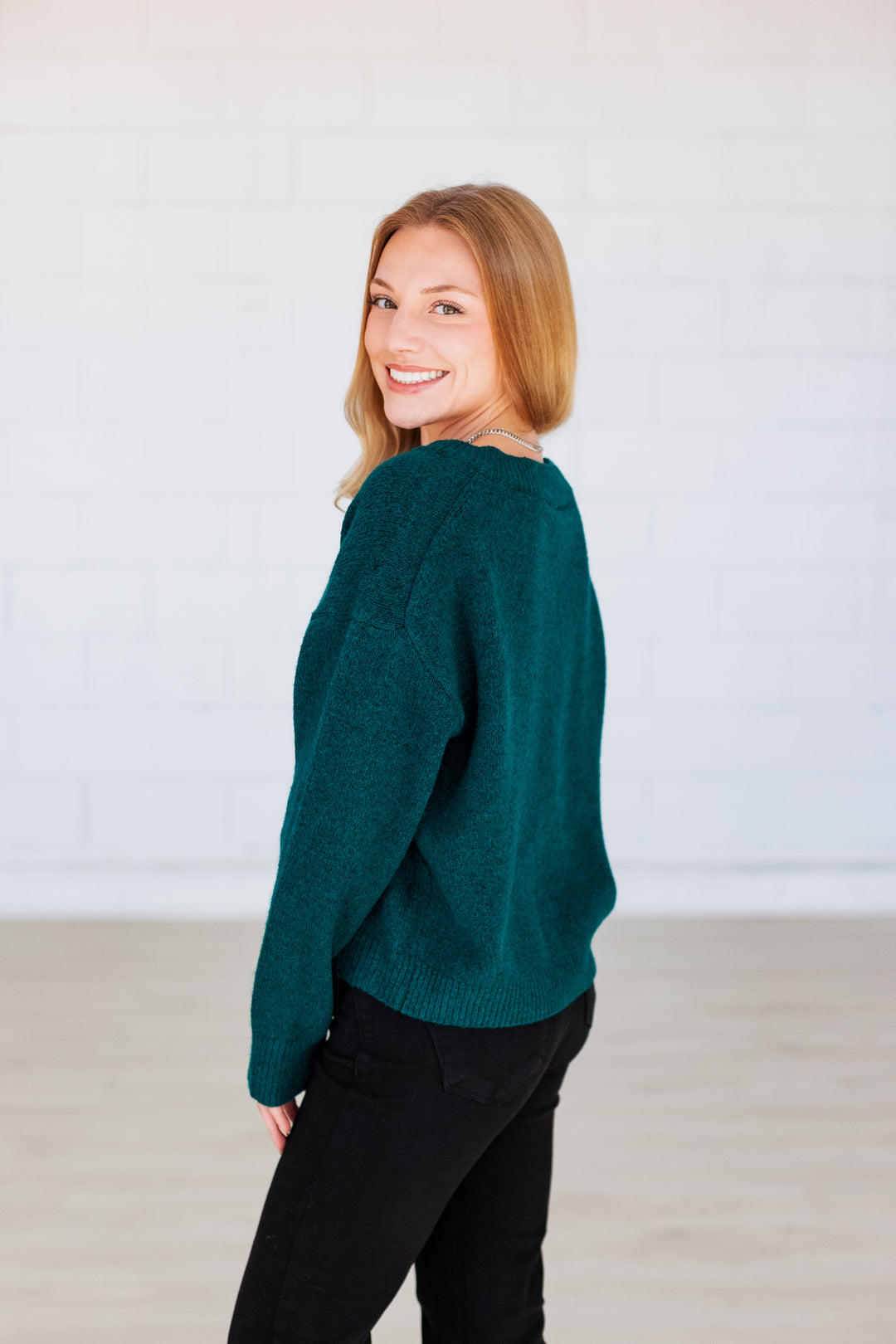 FOREST BRUSHED KNIT V-NECK SWEATER
