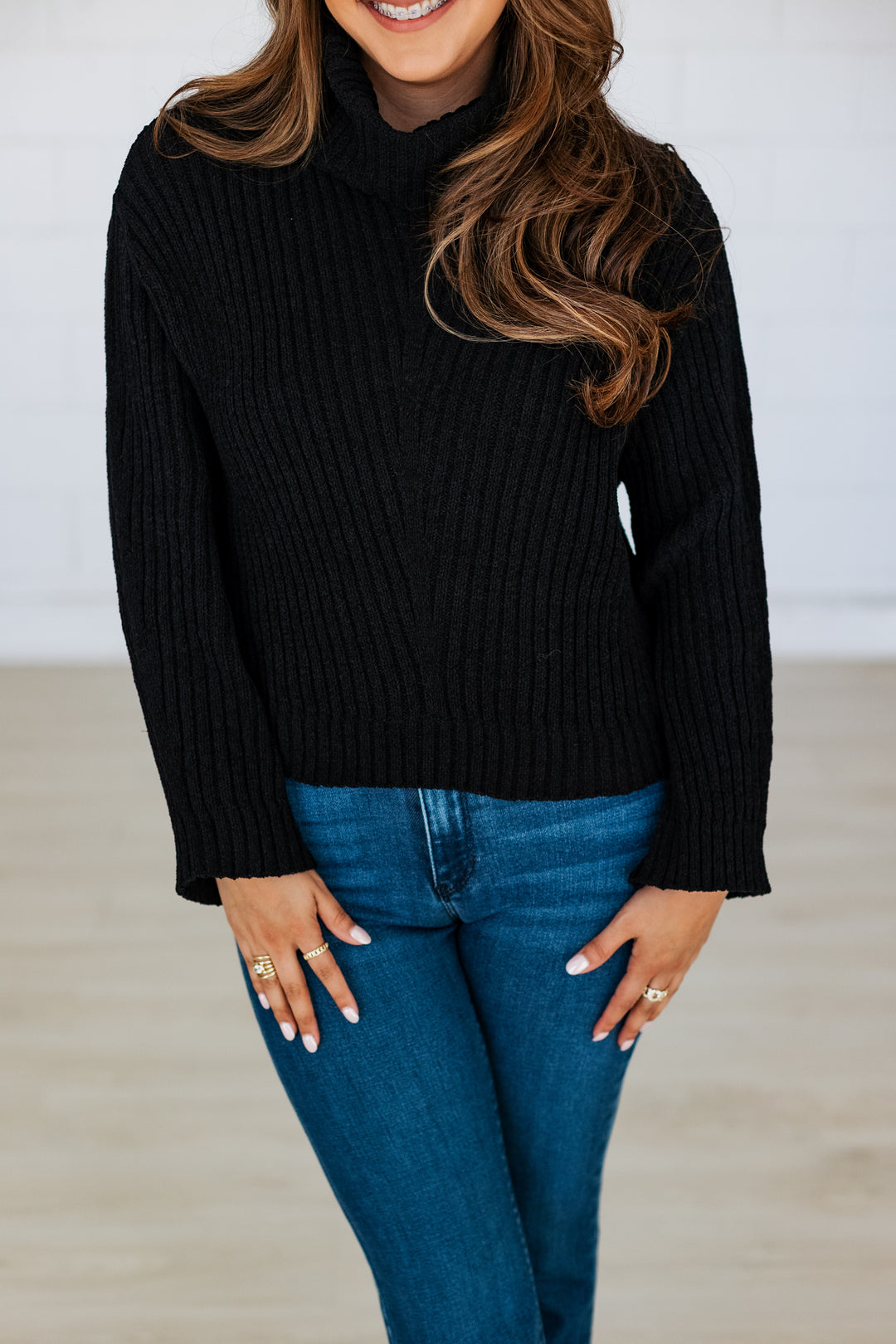 BLACK CHENILLE RIBBED SWEATER