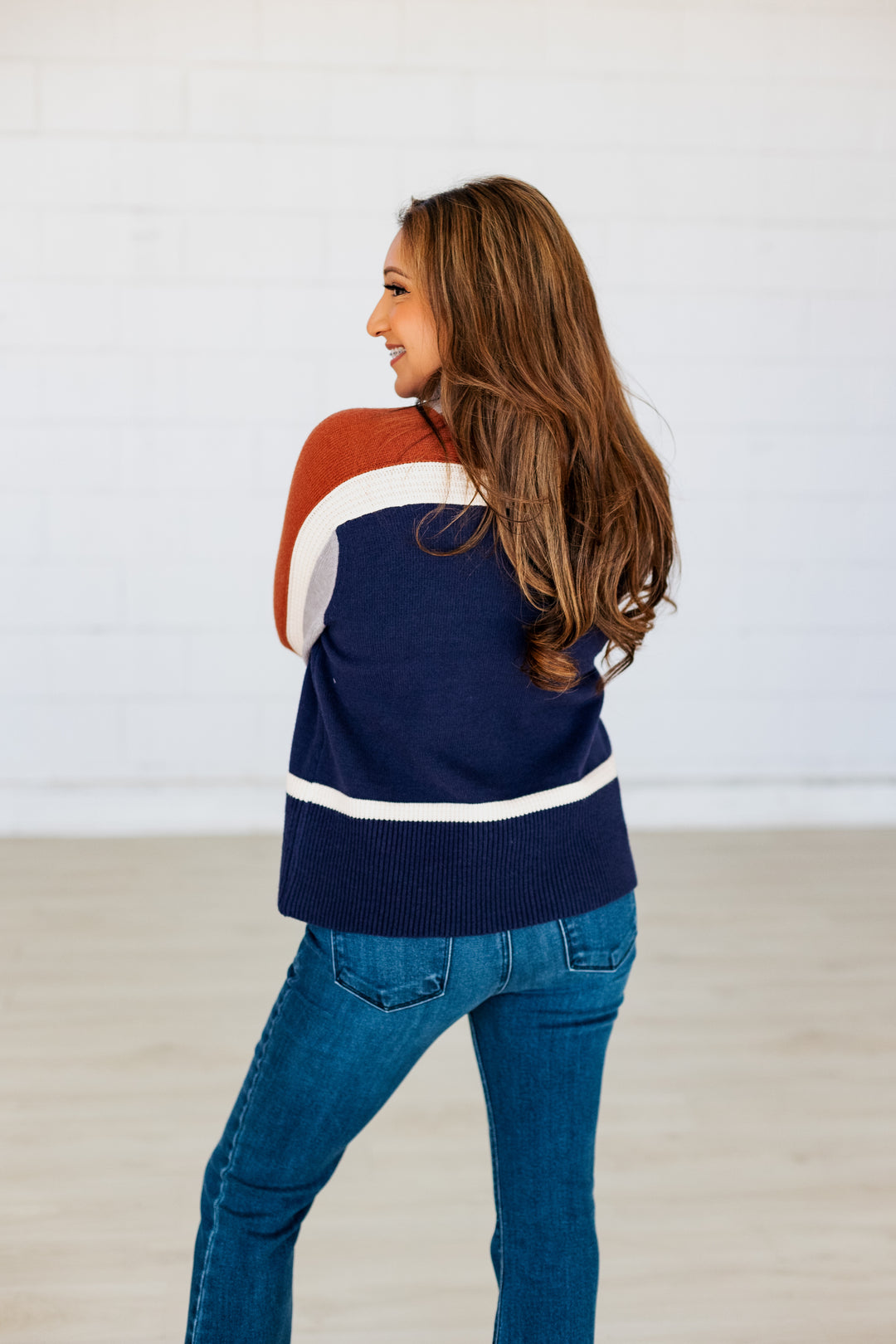 NAVY COLORBLOCK TURTLENECK SWEATER