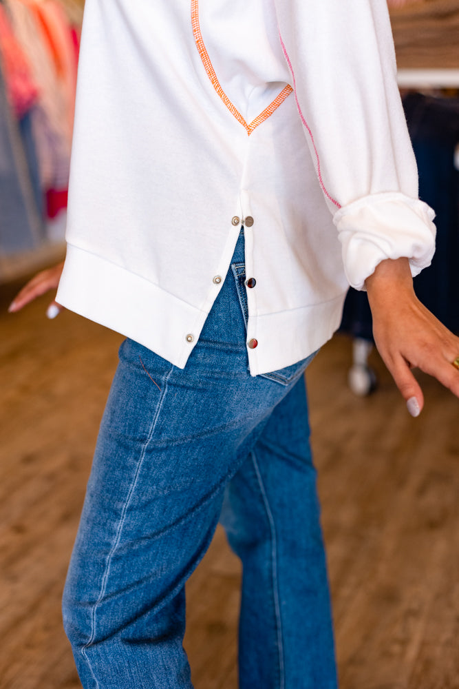 COLORFUL CONTRAST STITCH LONG SLEEVE TOP