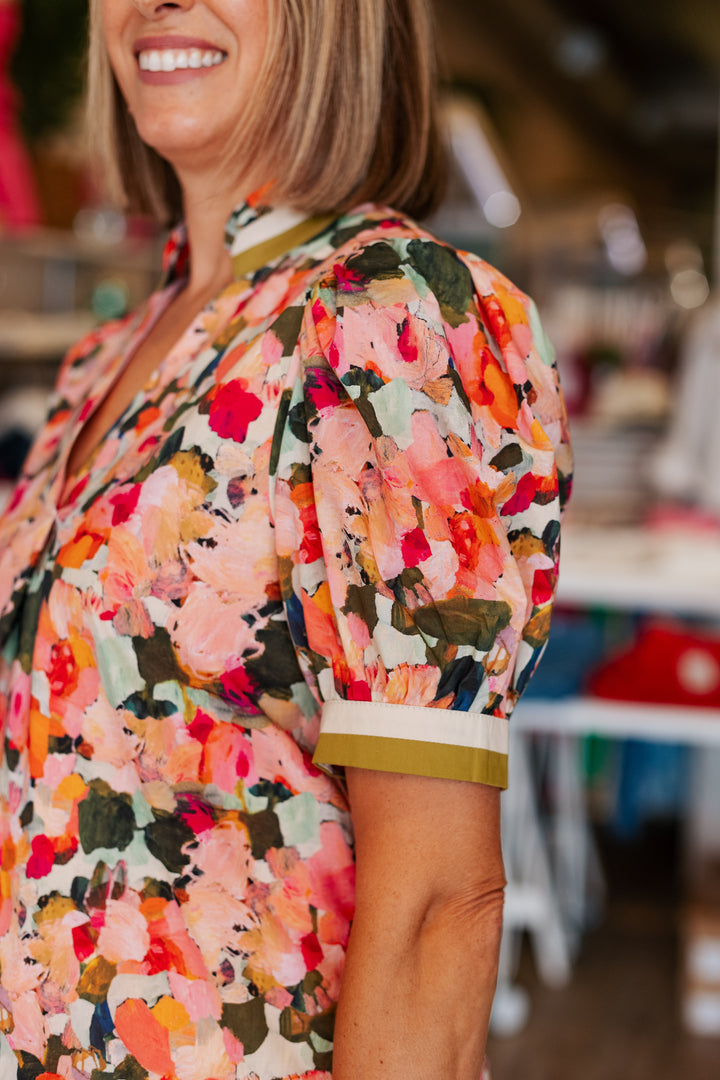 WATERCOLOR FLORALS PUFF SLEEVE TOP