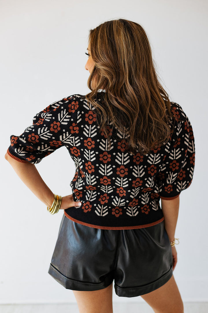 FLOWER PRINT SHORT SLEEVE SWEATER