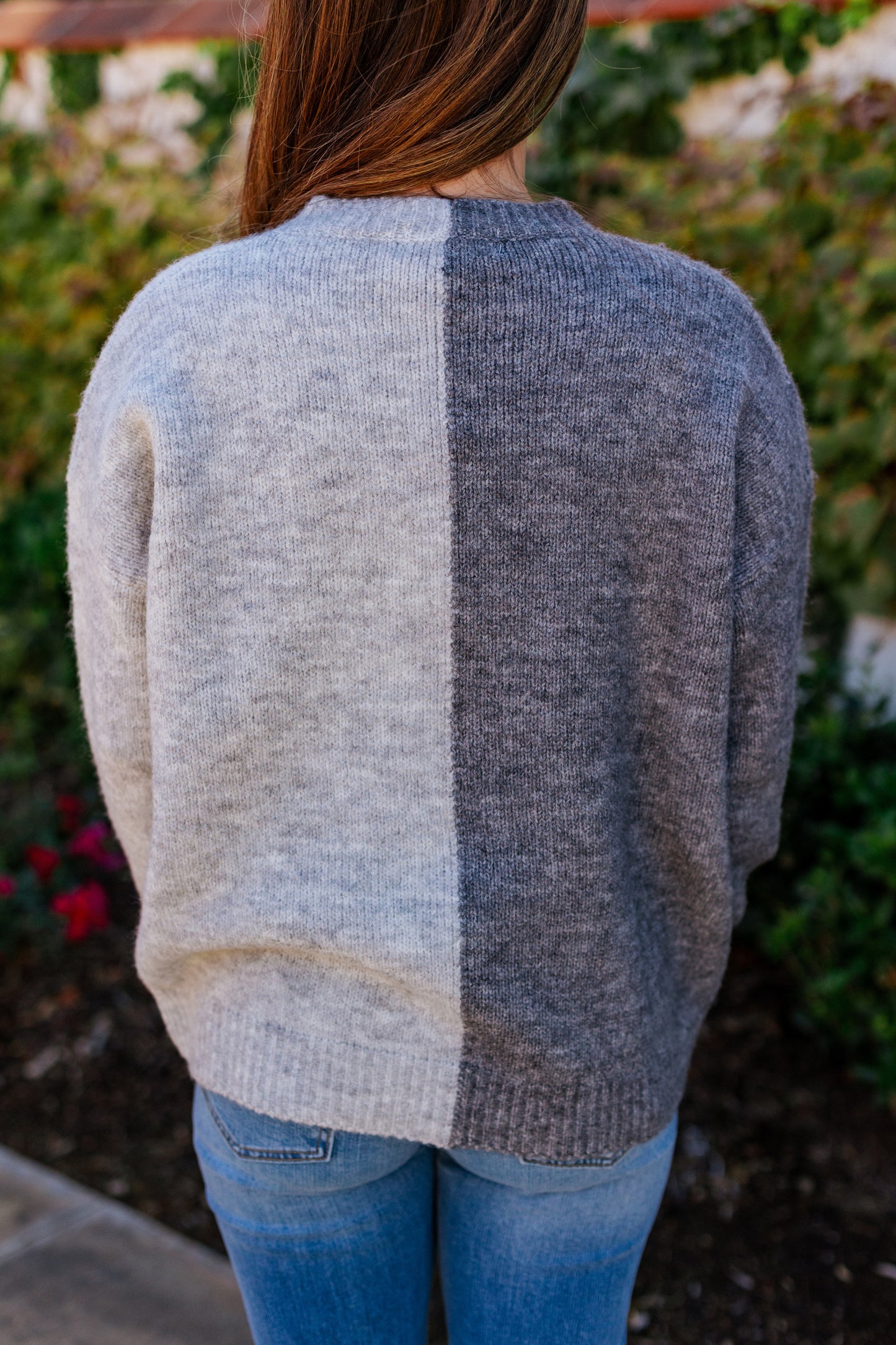 WARM DOWN COLOR BLOCK SWEATER GREY