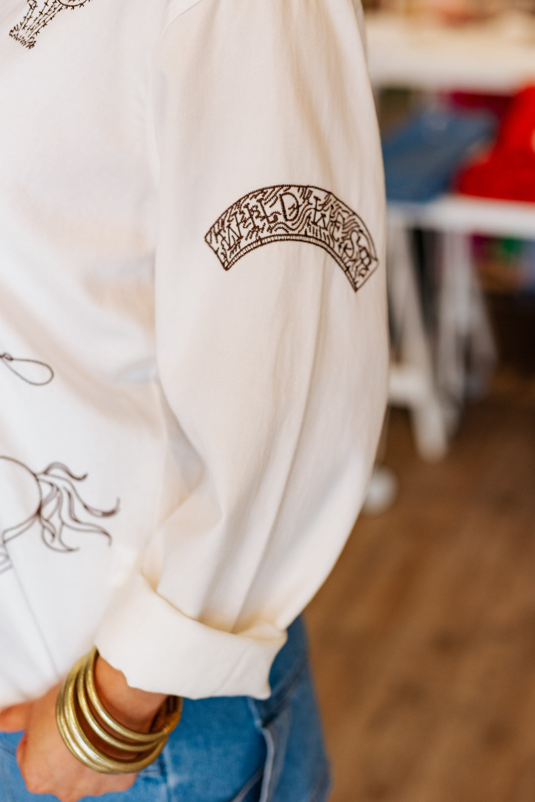 WESTERN EMBROIDERED BUTTON UP