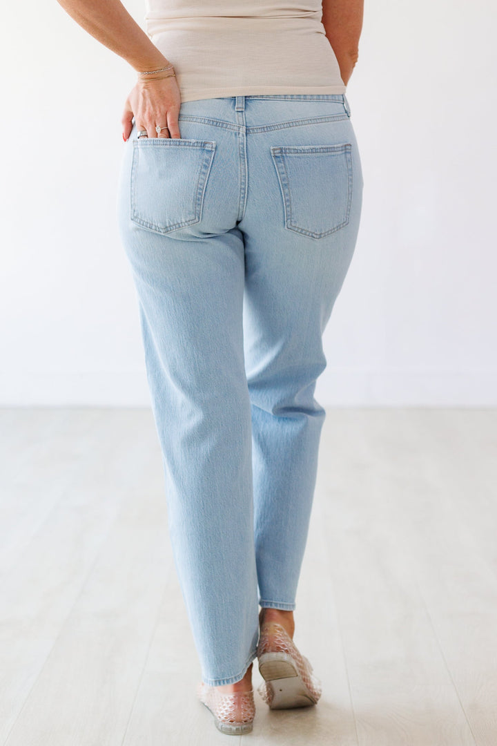 LIGHT DENIM STUDDED JEAN