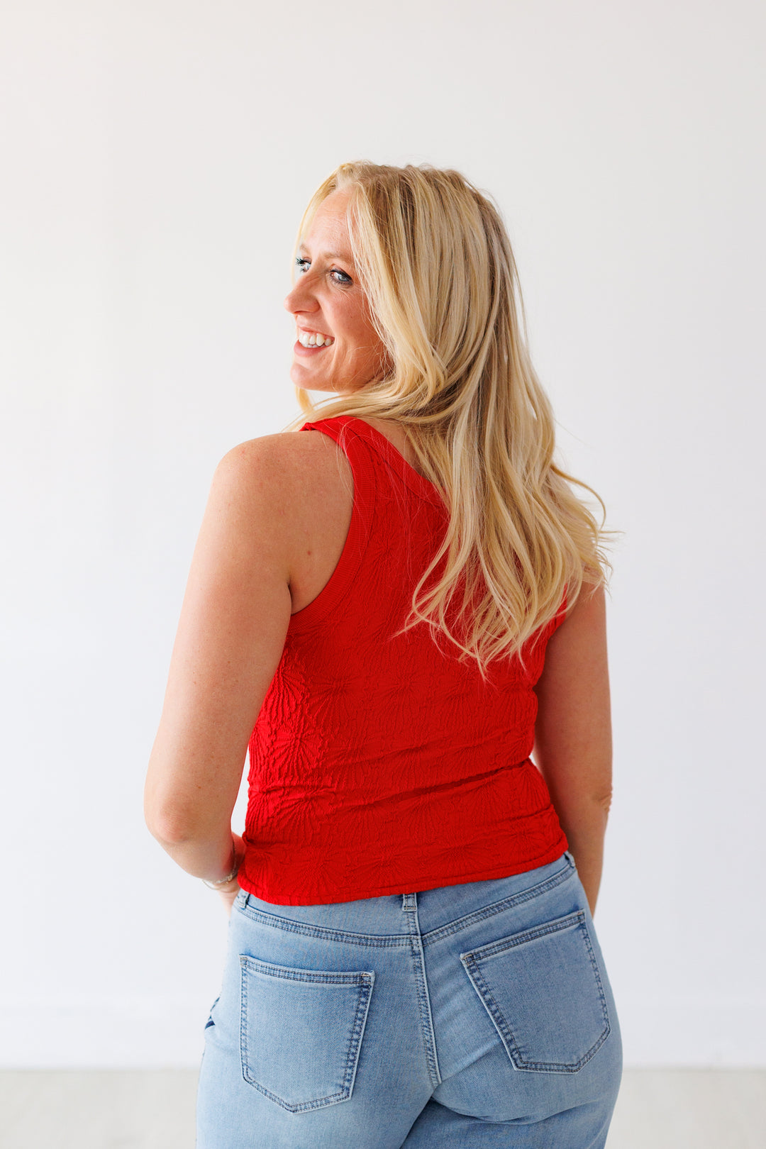 NIKIBIKI: REVERSIBLE LACE TEXTURED TANK-RED