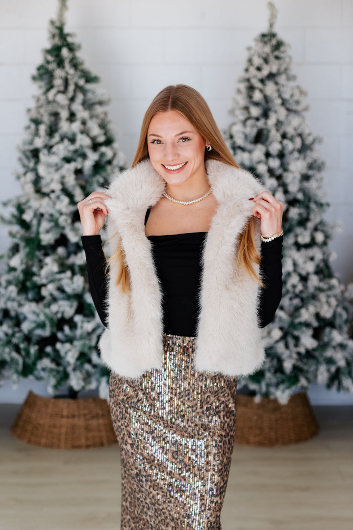 LIGHT BEIGE FAUX FUR VEST