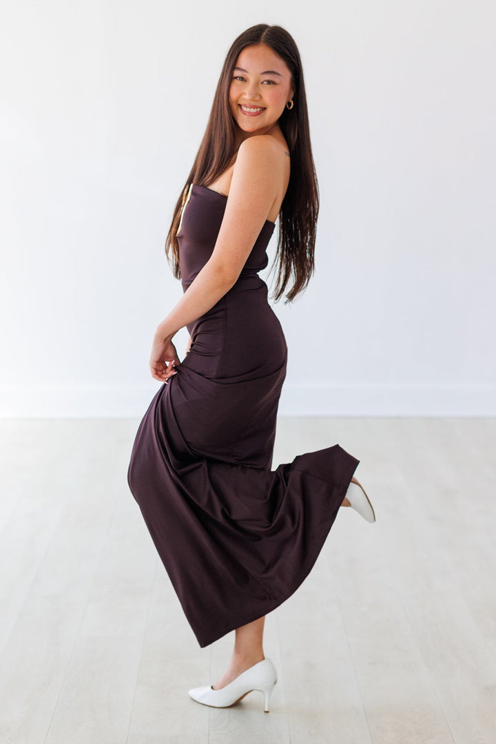 STRAPLESS KEYHOLE BODYCON DRESS