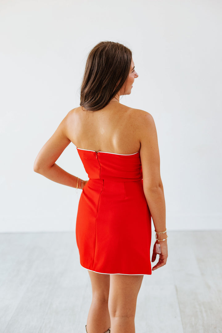 RED STRAPLESS WAVY MINI DRESS