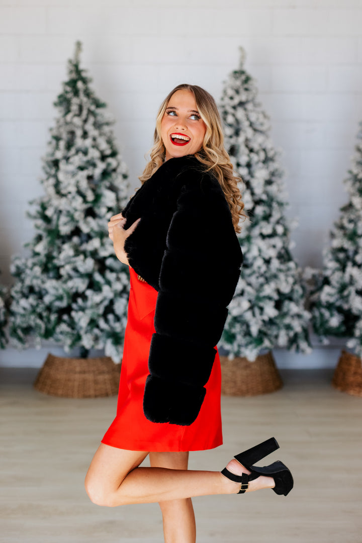 BLACK CROPPED FAUX FUR JACKET