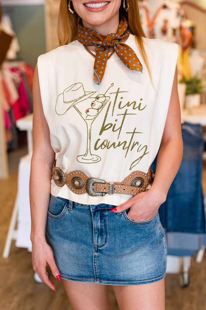 'TINI BIT COUNTRY GRAPHIC MUSCLE TEE
