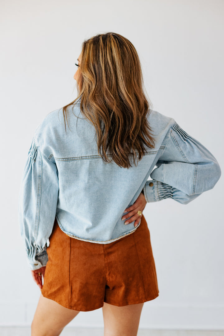 CROPPED LIGHT DENIM JACKET