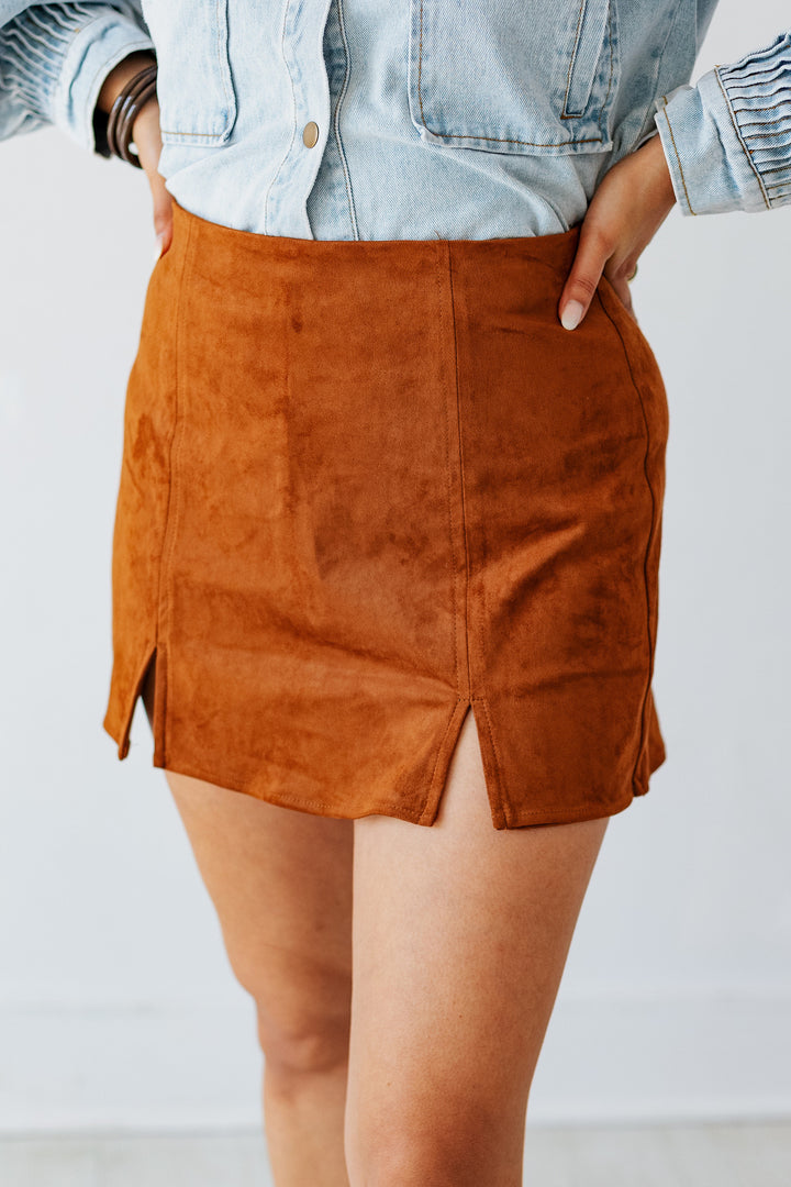CHESTNUT BROWN SUEDE SKORT