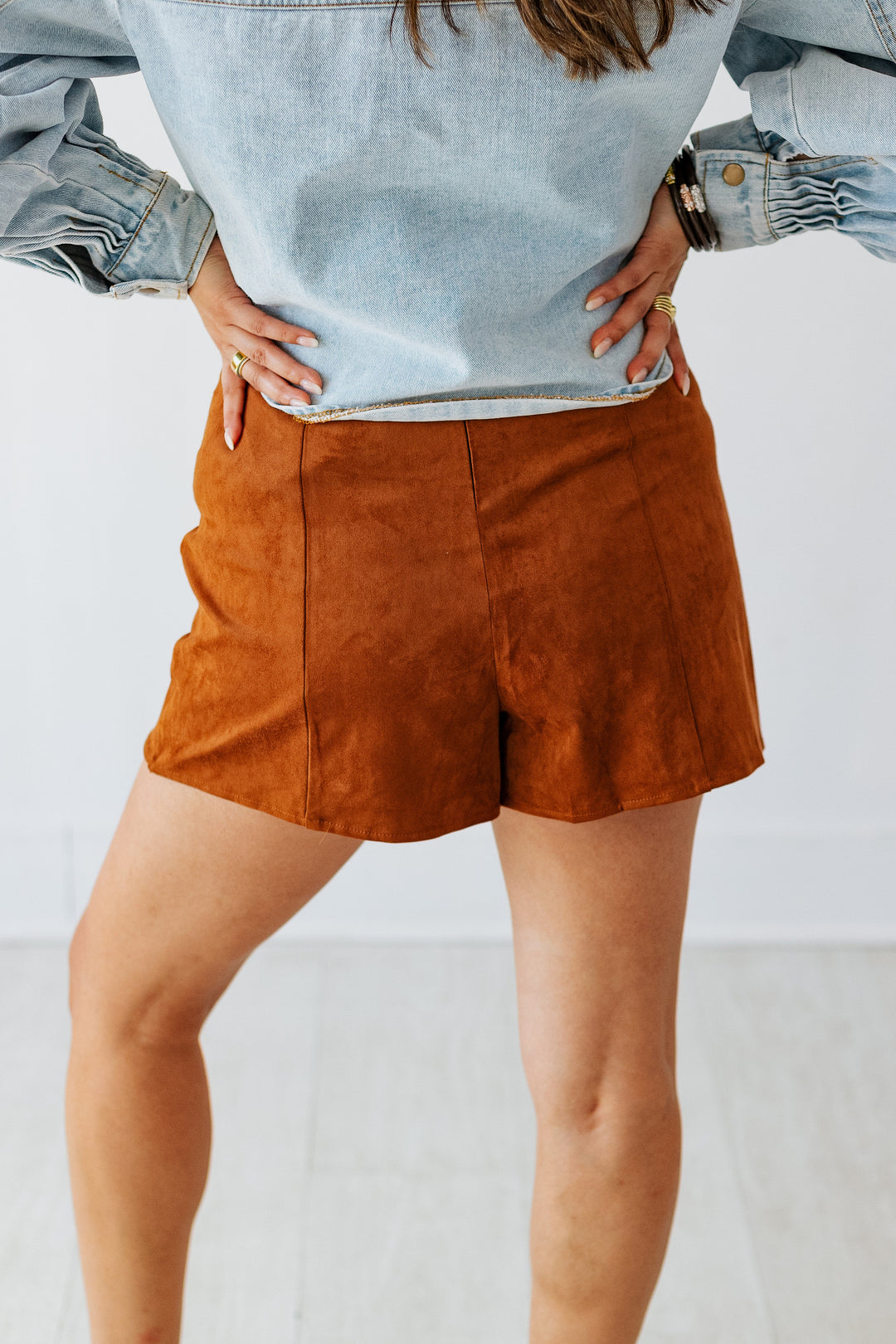 CHESTNUT BROWN SUEDE SKORT