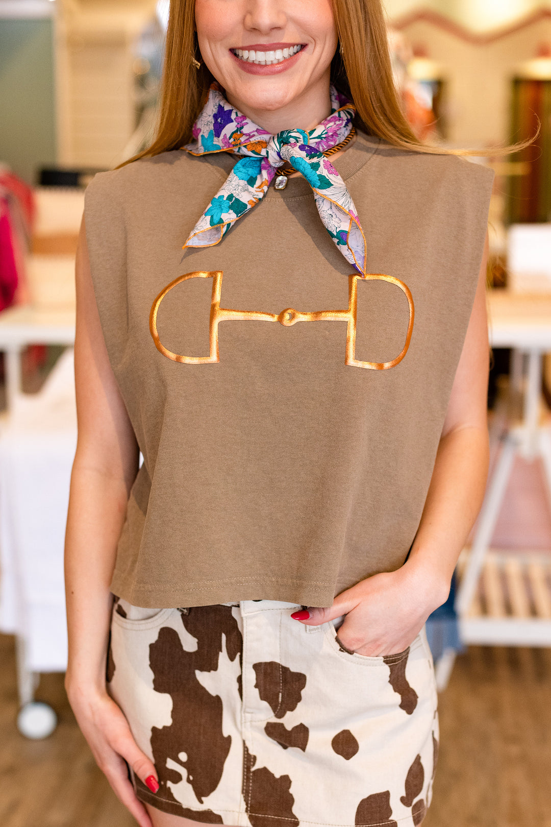 GOLD BIT GRAPHIC MUSCLE TEE