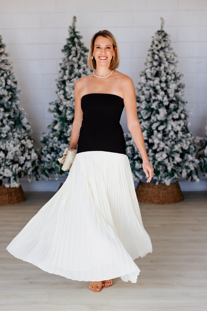 BLACK & WHITE DROP WAIST PLEATED MAXI DRESS