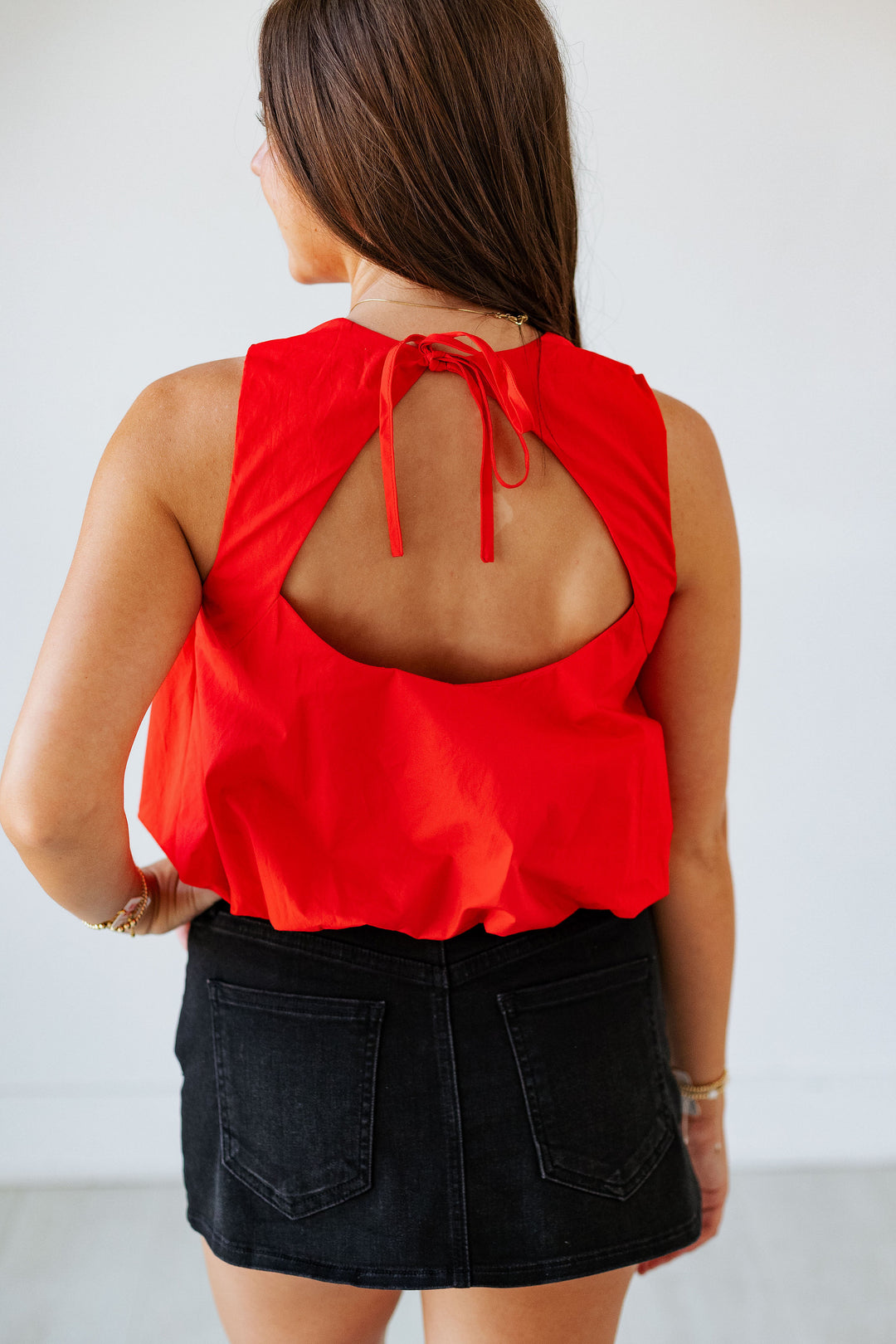 RED POPLIN BUBBLE HEM TOP