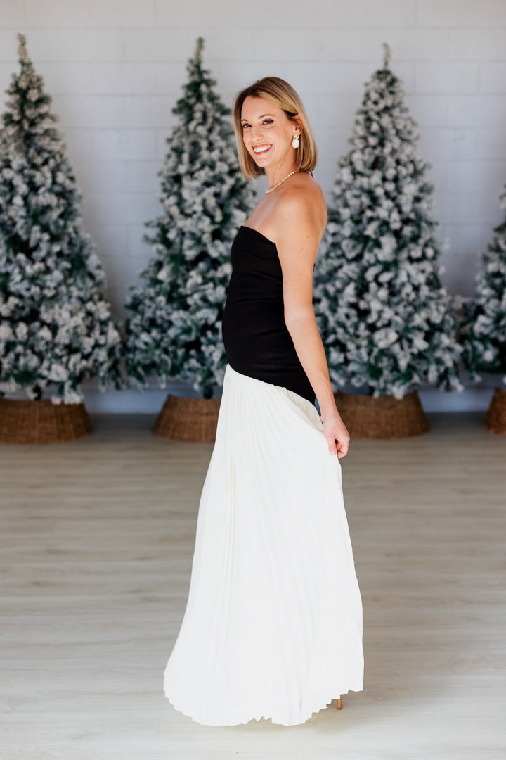BLACK & WHITE DROP WAIST PLEATED MAXI DRESS