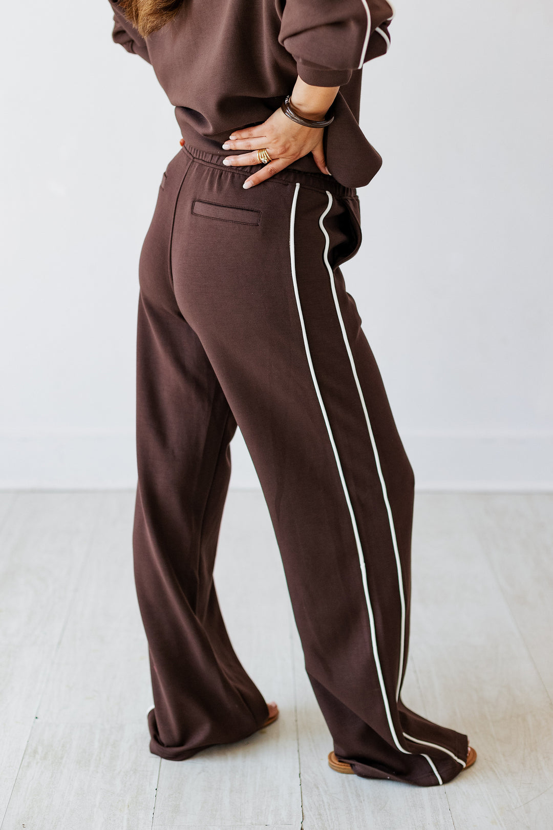 ESPRESSO PIPED STRAIGHT LEG LOUNGE PANT