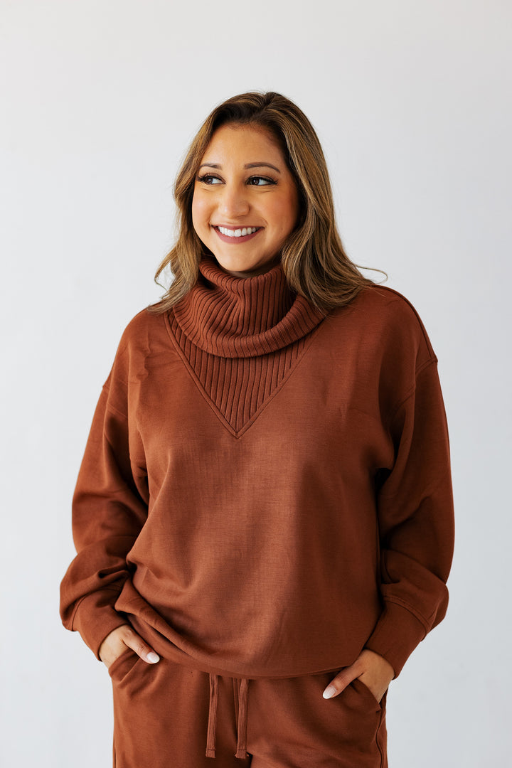 SCUBA LUXE TURTLENECK SWEATSHIRT- CHESTNUT