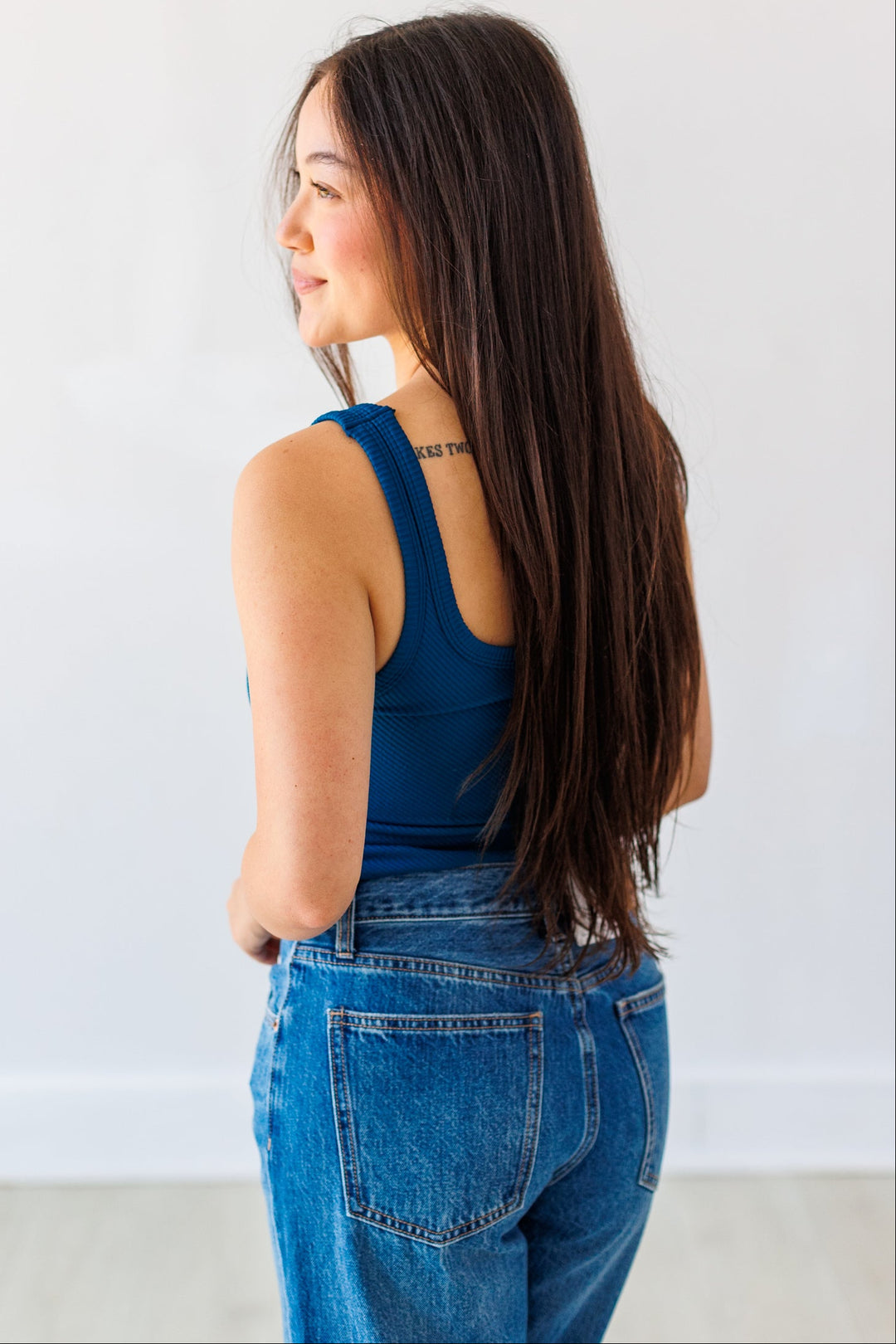 NIKIBIKI: CHEVRON SCOOP KNIT TANK-DEEP SEA BLUE