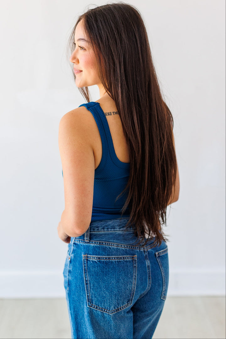 NIKIBIKI: CHEVRON SCOOP KNIT TANK-DEEP SEA BLUE