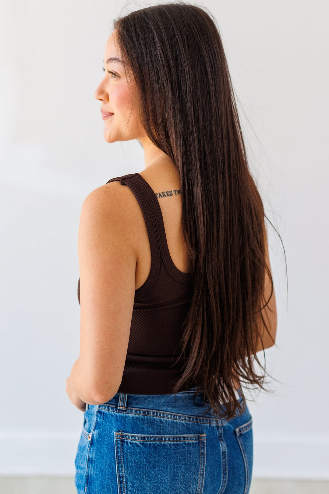 NIKIBIKI: CHEVRON SCOOP KNIT TANK-CHOCOLATE