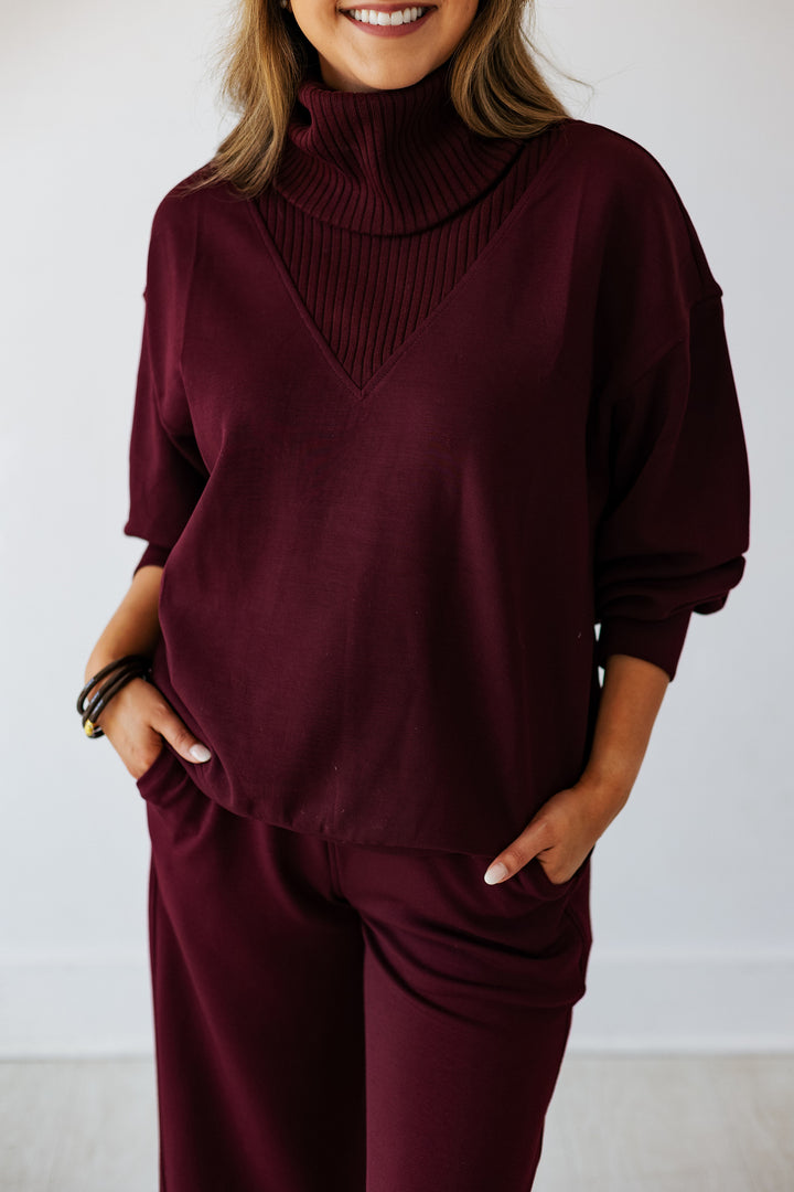 SCUBA LUXE TURTLENECK SWEATSHIRT- DARK CHERRY