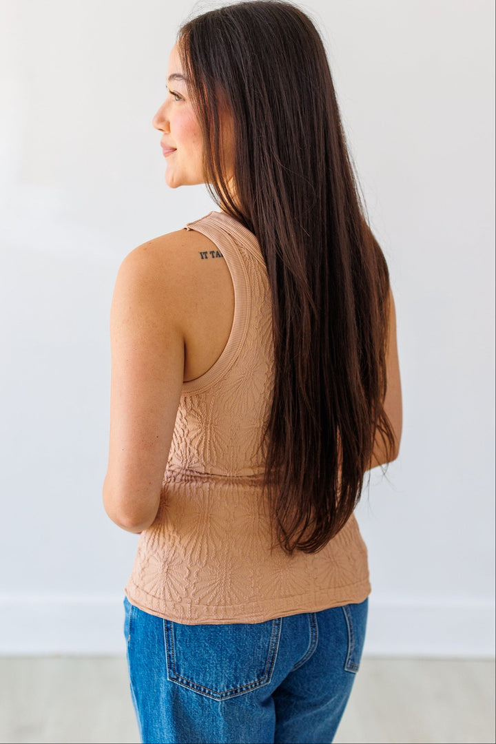 REVERSIBLE LACE TEXTURED TANK-MILK TEA