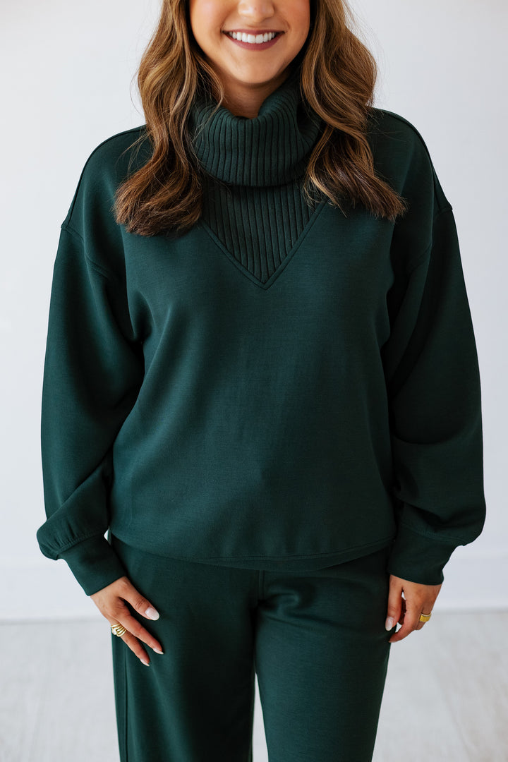SCUBA LUXE TURTLENECK SWEATSHIRT- REGENCY GREEN