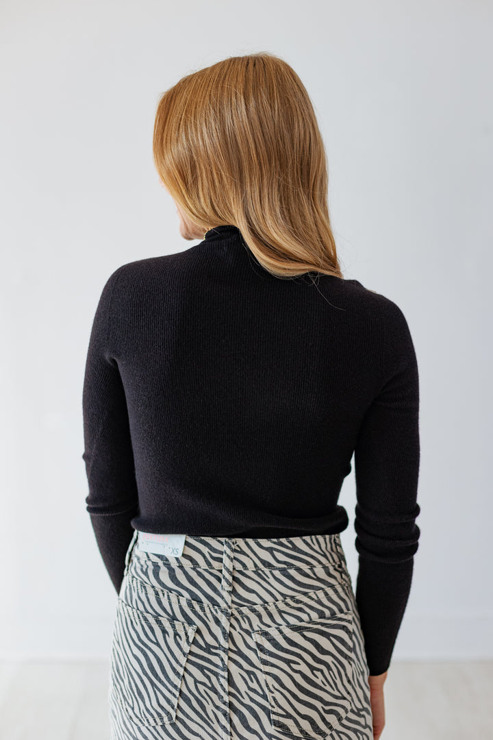 BELLA BLACK TURTLENECK SWEATER