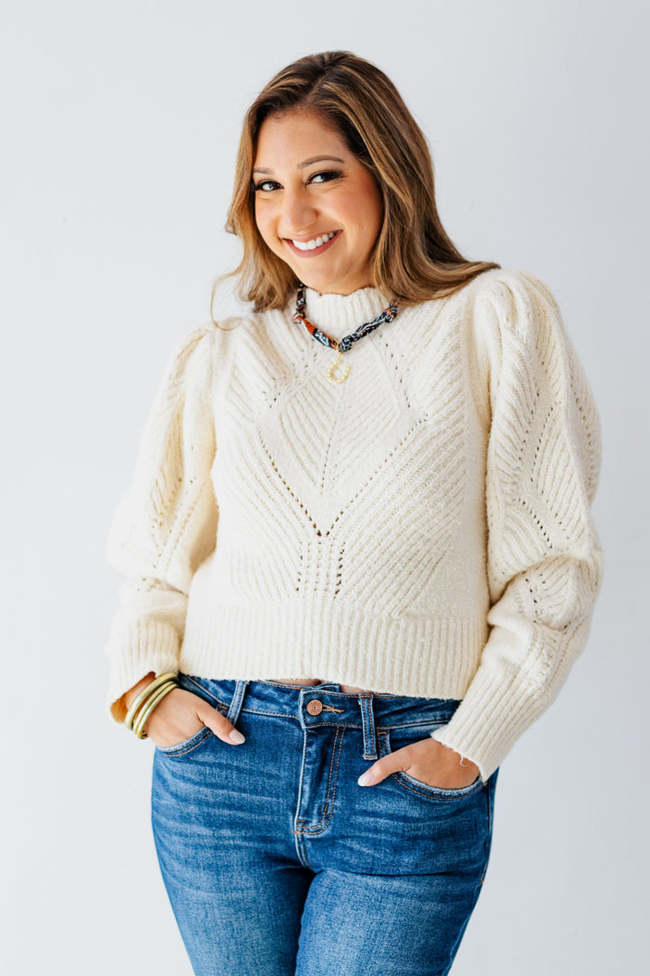 CREAM SCALLOP DETAIL SWEATER