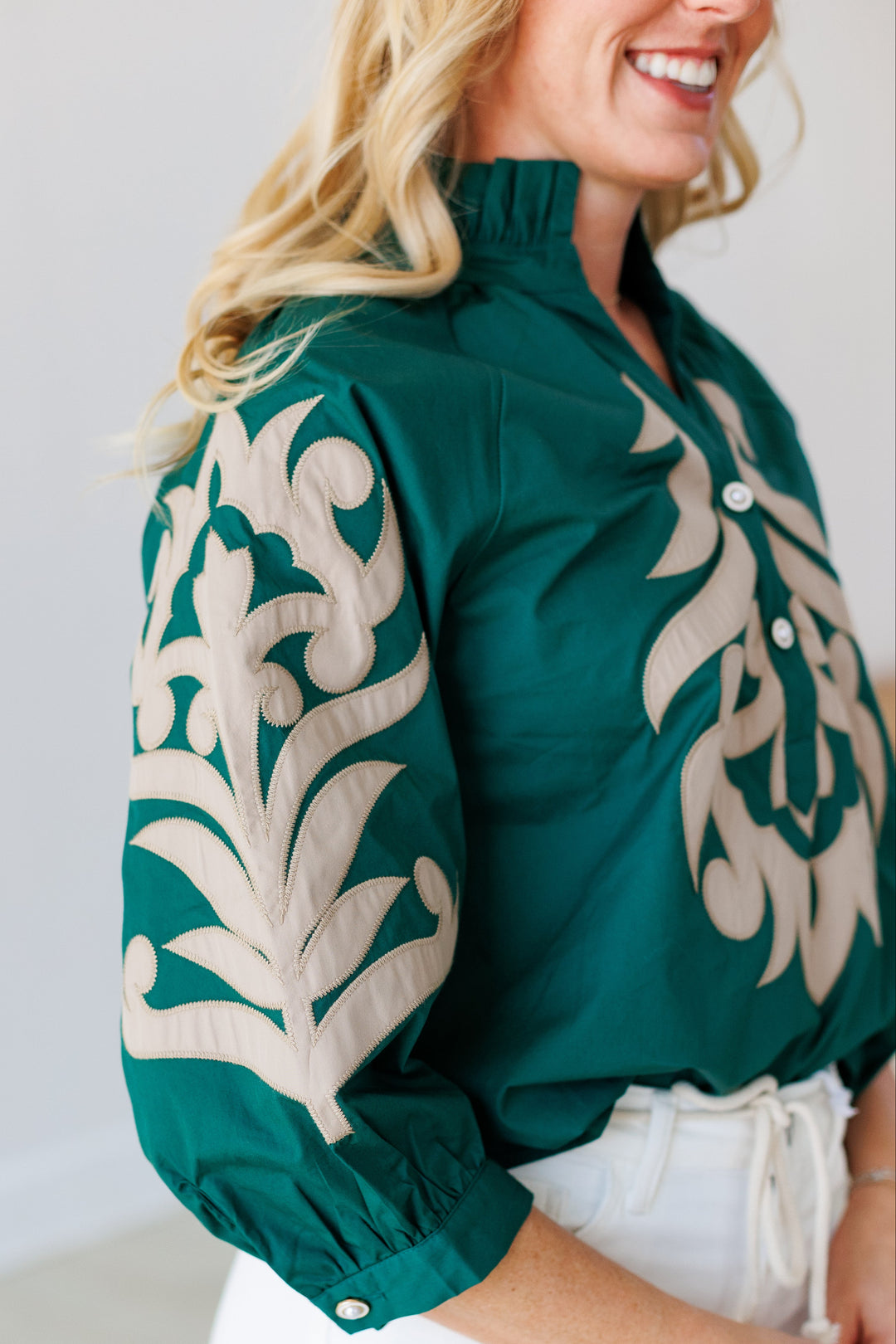 APPLIQUE 3/4 SLEEVE BLOUSE - HUNTER GREEN