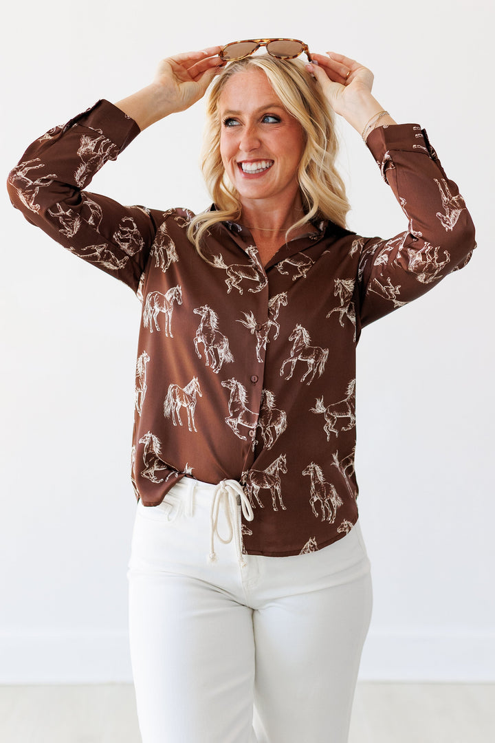 BROWN HORSE PRINT BLOUSE