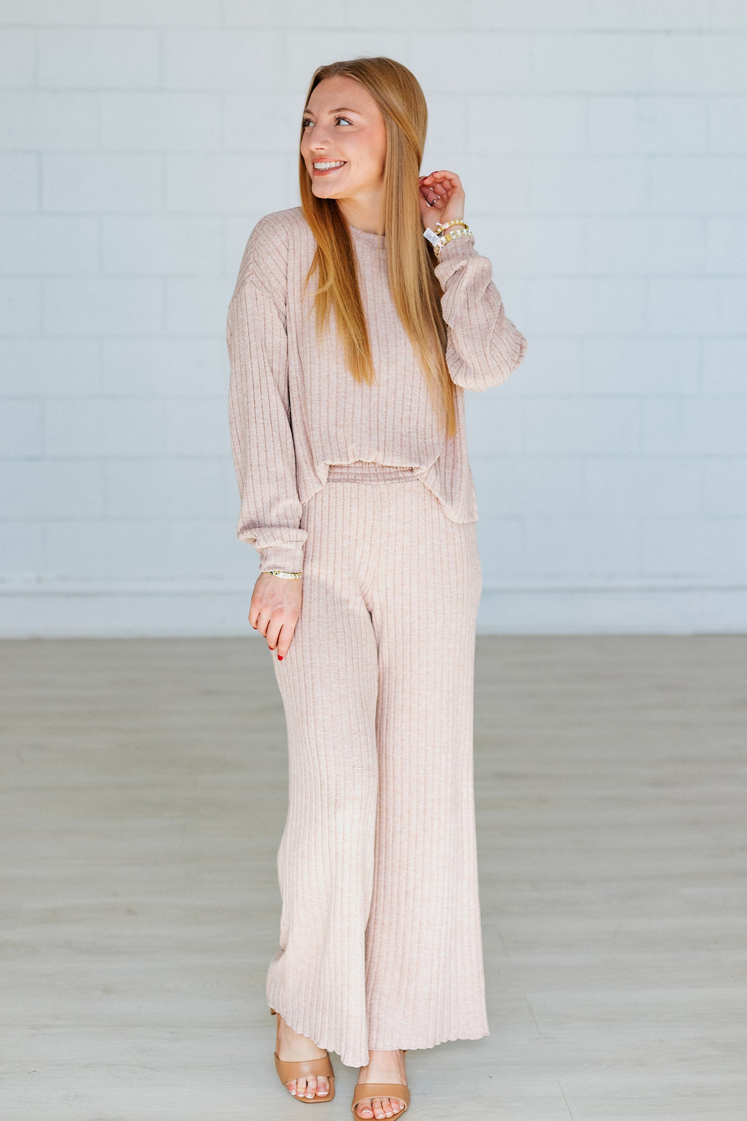 Z SUPPLY: DAWN SMOCKED SILKY RIB PANT- ICED COFFEE