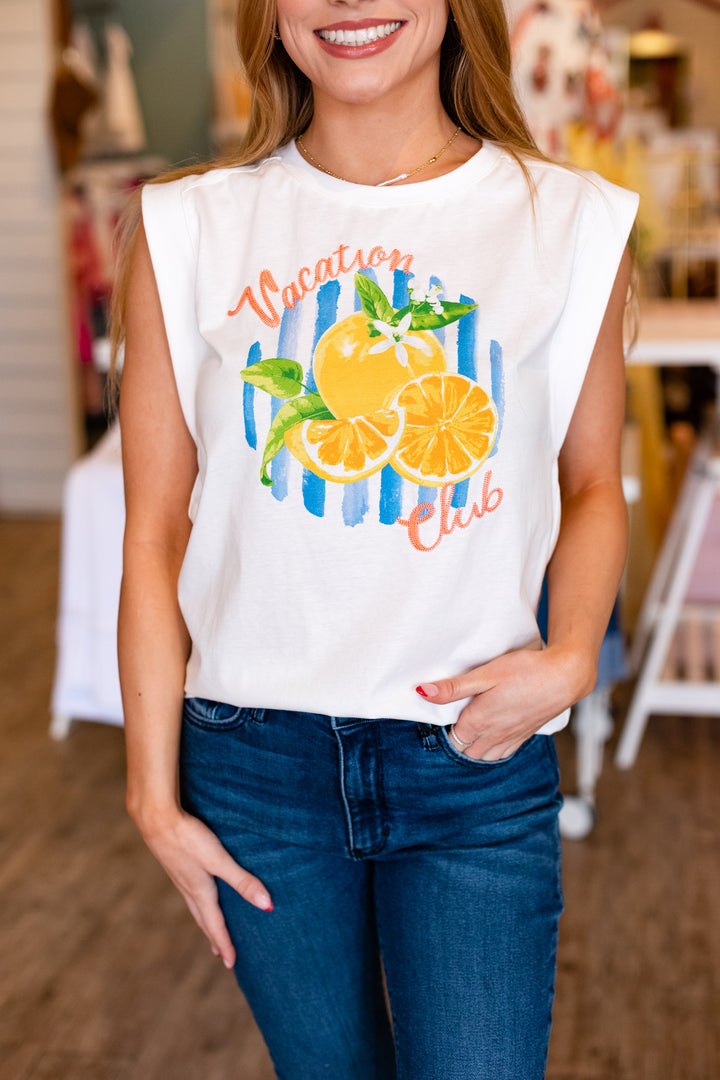 VACATION CLUB GRAPHIC SLEEVELESS TOP