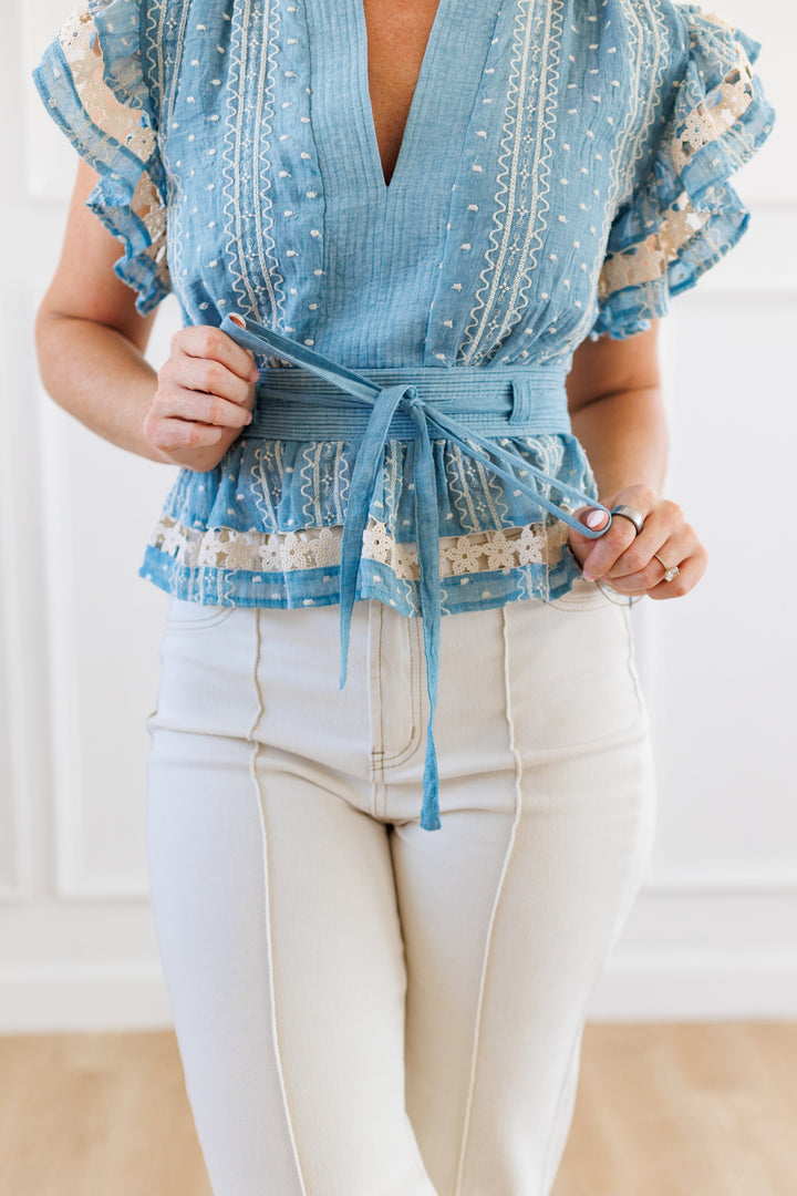 CHAMBRAY LACE TRIM DETAIL TOP