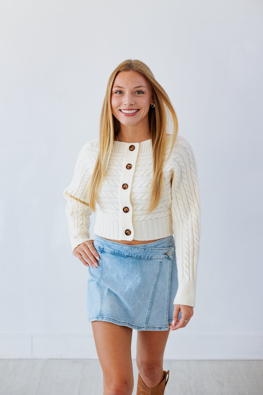LIGHT DENIM CROSSOVER SKORT