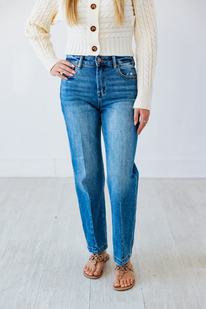 RISEN: HIGHRISE BOYFRIEND TAPER JEAN